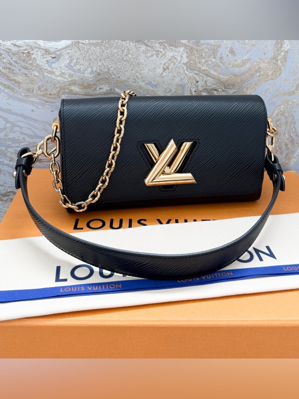 Louis Vuitton Twist West Pochette Black Epi Leather Handbag - Picture 3 of 16
